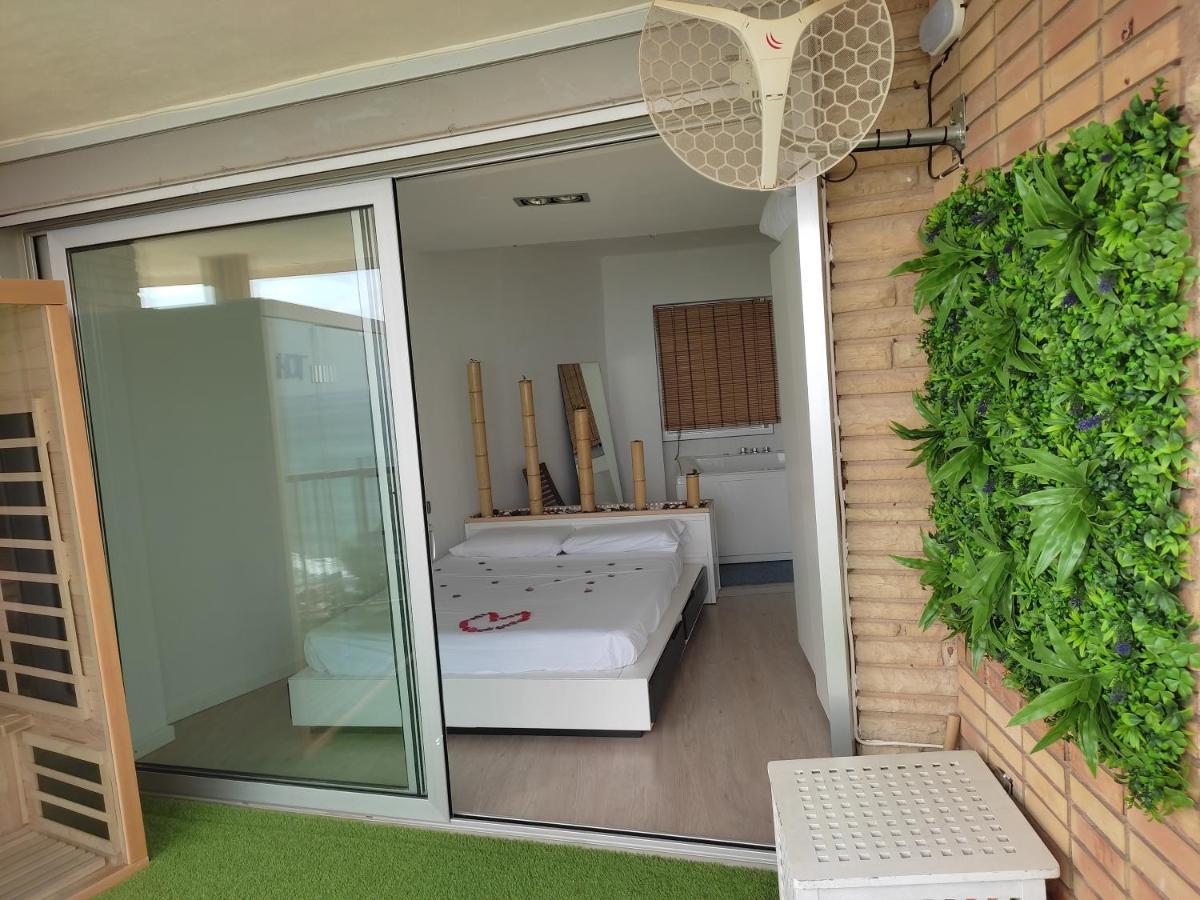 Exclusivo Apartamento Spa privado frente el mar Miami Platja  Exterior foto