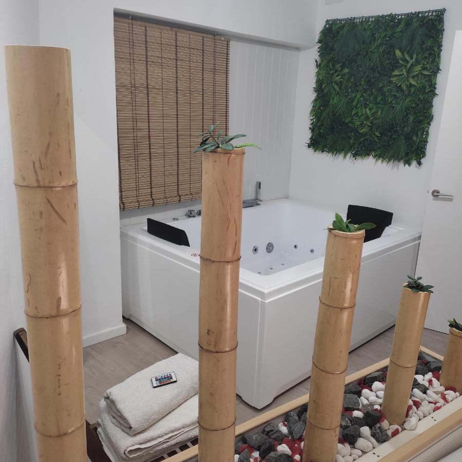 Exclusivo Apartamento Spa privado frente el mar Miami Platja  Exterior foto